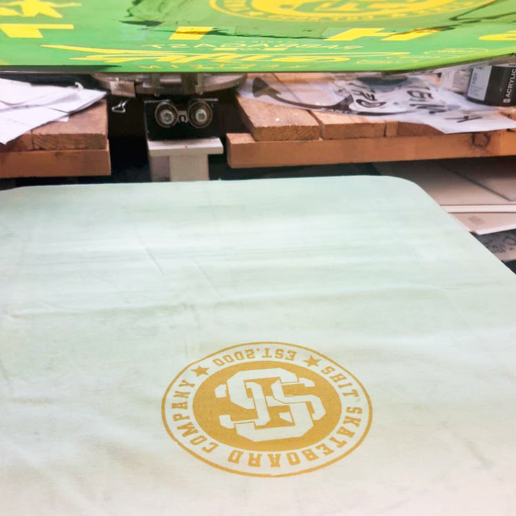 SHIT® T-SHIRT SSC LOGO WHITE / GOLD
